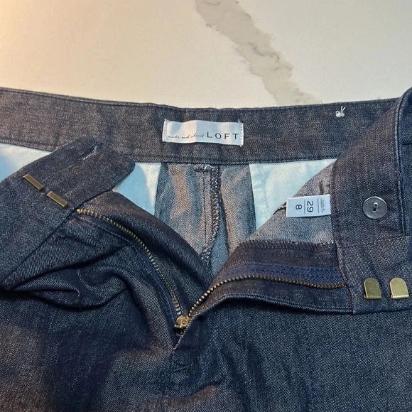 LOFT dark  blue denim shorts. Size 29‎ - Picture 3 of 10